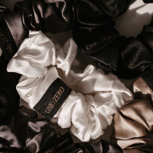 ONE:ZERO Mulberry Silk Scrunchie M Size 