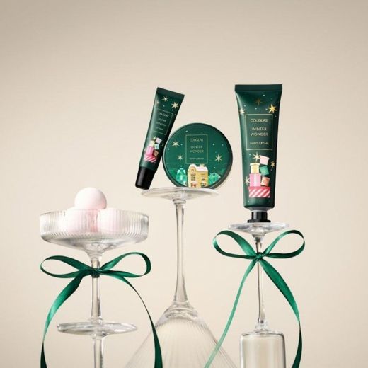 DOUGLAS COLLECTION Seasonal Winter Wonder Caring Hand Cream Green 