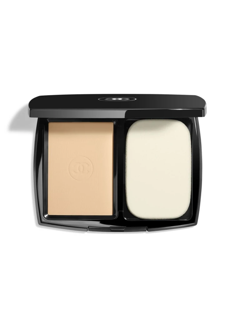 CHANEL ULTRA LE TEINT B10