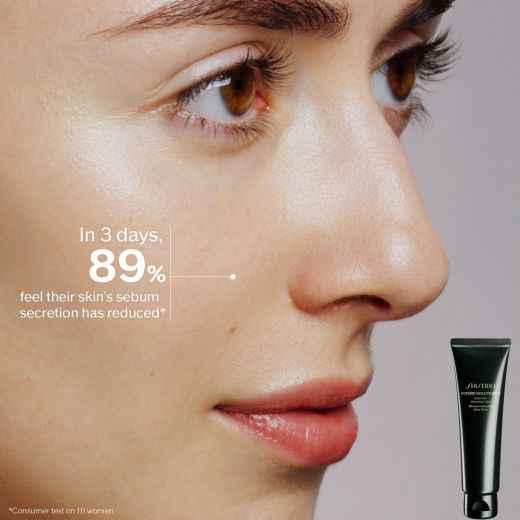 SHISEIDO Future Solution LX Extra Rich Cleansing Foam 