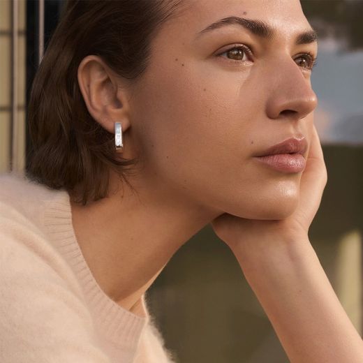 SENSAI Radiant Glow Foundation