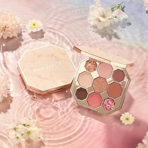 DEAR DAHLIA Blooming Edition Secret Garden Palette  Tea Party