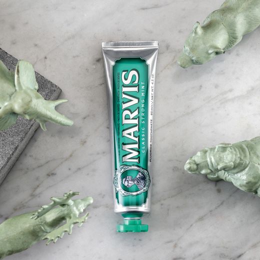 Marvis Classic Strong Mint toothpaste