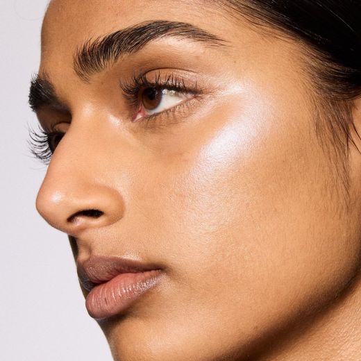 MAC Glow Play Bouncy Highlighter