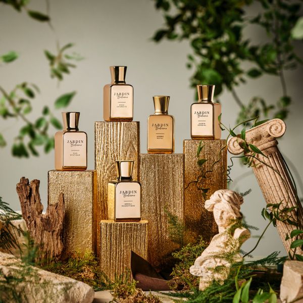 No saldām puķēm līdz svaigai zaļumai un sulīgiem augļiem. Atklāj valdzinošos Jardin Boheme aromātus!