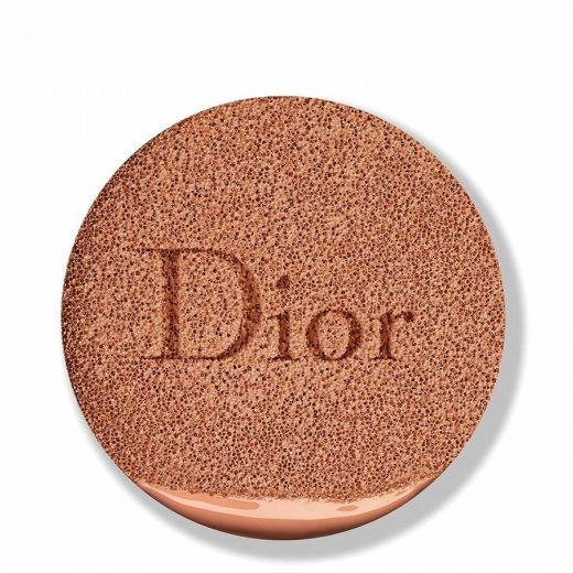 DIOR Capture Dreamskin Moisturizing & Perfect Cushion SPF 50