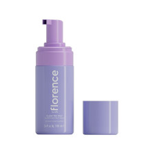 FLORENCE BY MILLS Clear The Way Clarifying Face Wash