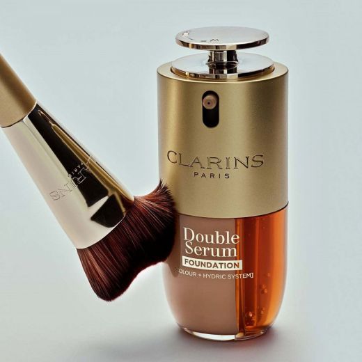 CLARINS Gua Sha-Inspired Foundation Brush 