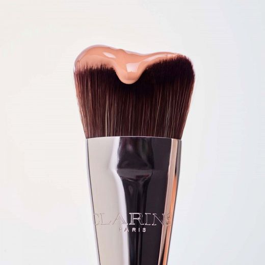 CLARINS Gua Sha-Inspired Foundation Brush 
