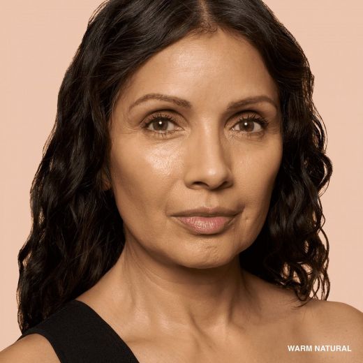 BOBBI BROWN Weightless Skin Foundation SPF 15 Warm Natural