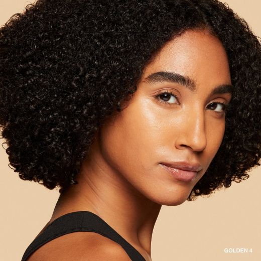 BOBBI BROWN Vitamin Enriched Skin Tint SPF 15 Golden 4