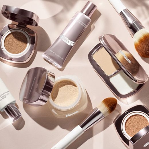 LA MER The Soft Moisture Powder Foundation SPF 30