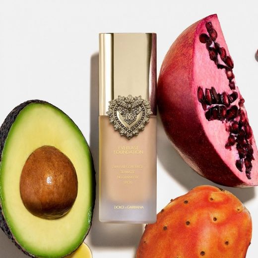 DOLCE&GABBANA BEAUTY Everlast Foundation SPF 20 