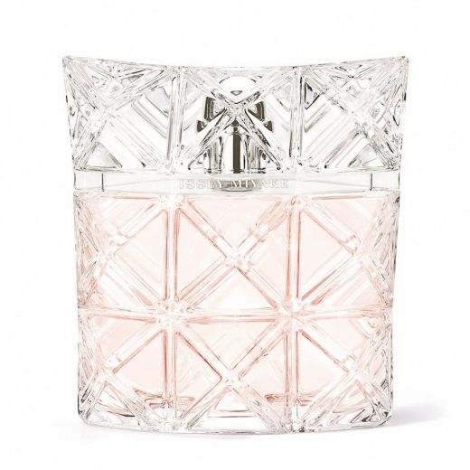 ISSEY MIYAKE Lumière D’issey