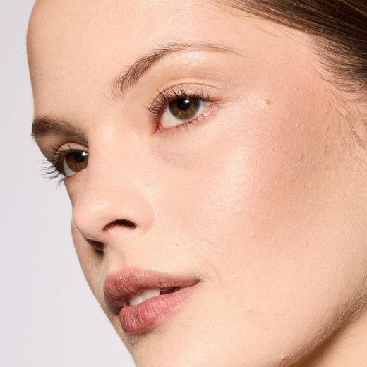MAC Glow Play Bouncy Highlighter