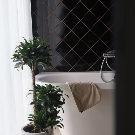 ONE:ZERO Hair Towel With Coconut Button 