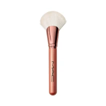 MAC 143s Bronzer Fan Brush