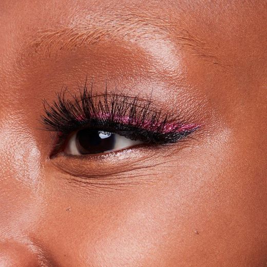 MAC Lash In For A Frill