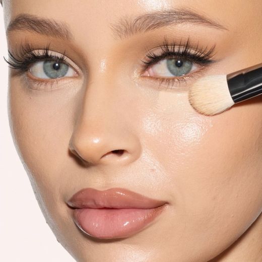 HUDA BEAUTY Undereye Buff Brush