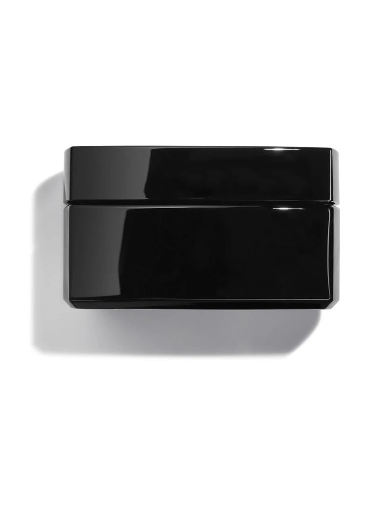 CHANEL Coco Noir