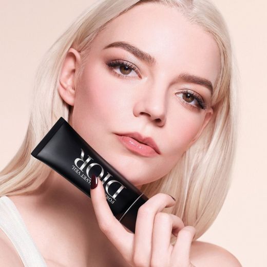 DIOR Forever Velvet Veil