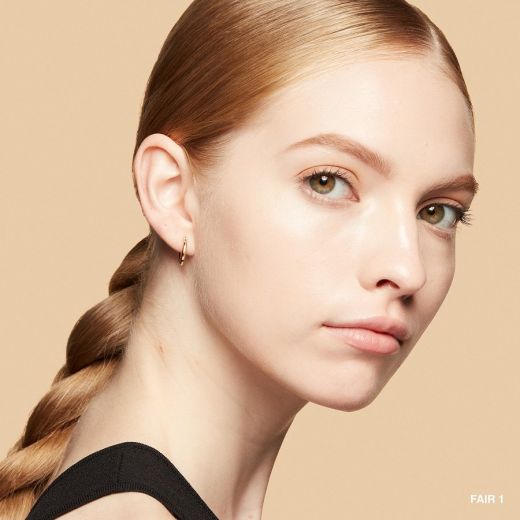 BOBBI BROWN Vitamin Enriched Skin Tint SPF 15 Fair 1