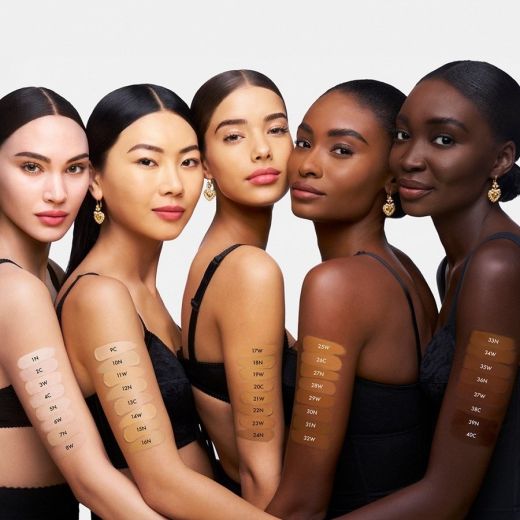 DOLCE&GABBANA BEAUTY Everlast Foundation SPF 20 