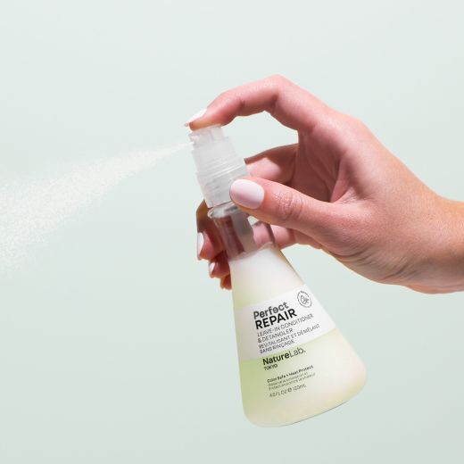 NATURELAB. TOKYO Perfect Repair Leave In Conditioner + Detangler