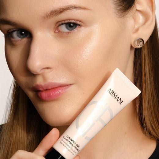ARMANI BEAUTY Luminous Silk Illuminating Primer 