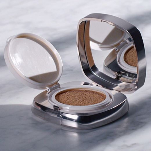 LA MER The Luminous Lifting Cushion Foundation SPF 20