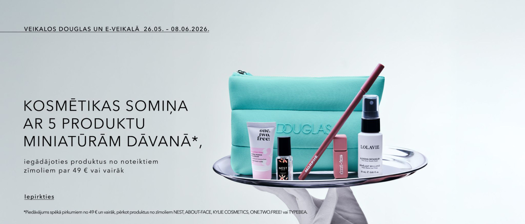 Dāvanā – 5 ceļojuma izmēra produkti ar kosmētikas somiņu