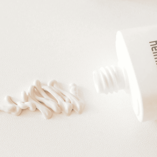 HEIMISH Artless Glow Base SPF 50+ Pa+++