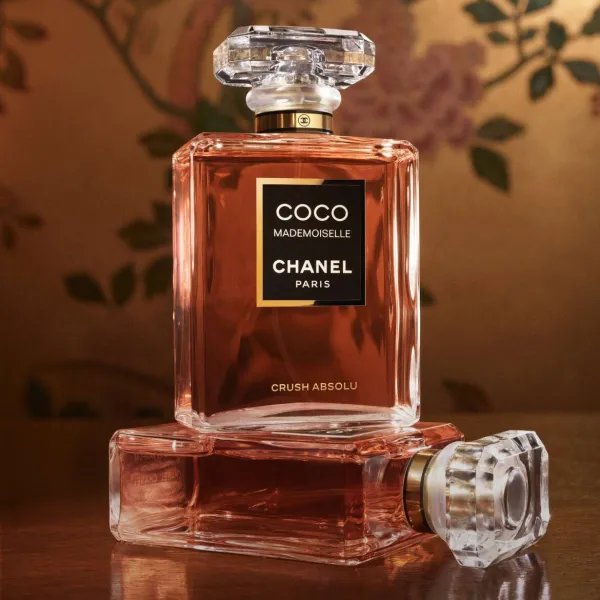 Divi CHANEL Coco Mademoiselle Crush Absolu smaržu flakoni.