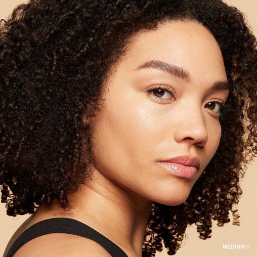 BOBBI BROWN Vitamin Enriched Skin Tint SPF 15 Medium 1