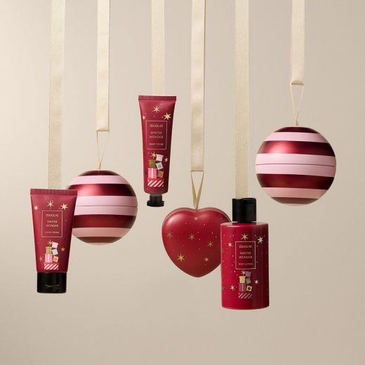 DOUGLAS COLLECTION Seasonal Winter Wonder Tin Mini Heart Soap 