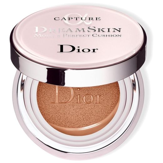 DIOR Capture Dreamskin Moisturizing & Perfect Cushion SPF 50