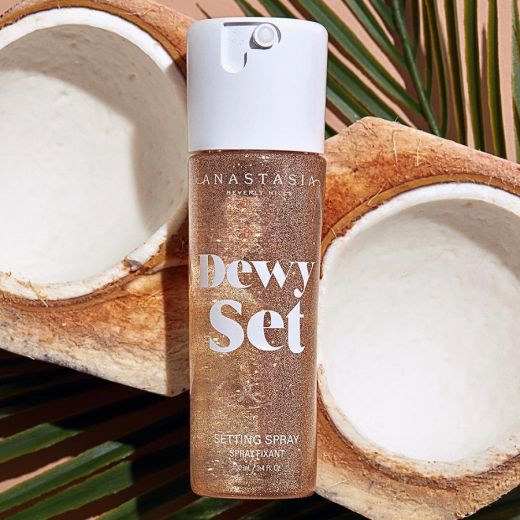 ANASTASIA BEVERLY HILLS Dewy Setting Spray