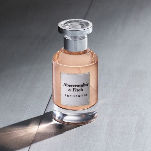 ABERCROMBIE & FITCH Authentic Woman