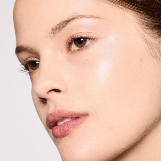 MAC Glow Play Bouncy Highlighter