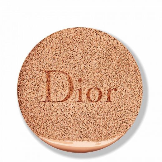 DIOR Capture Dreamskin Moisturizing & Perfect Cushion SPF 50