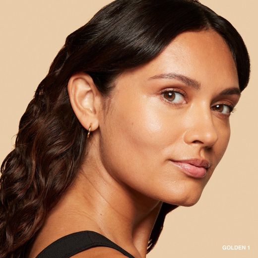 BOBBI BROWN Vitamin Enriched Skin Tint SPF 15 Golden 1