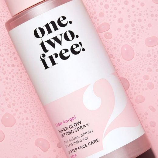 ONE.TWO.FREE! Super Glow Setting Spray 