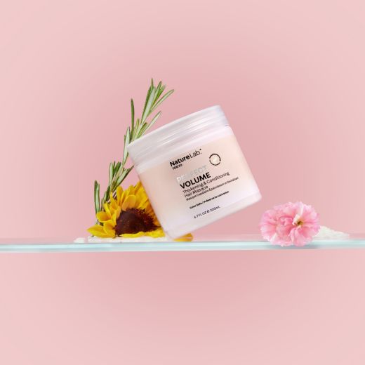 NATURELAB. TOKYO Perfect Volume Conditioning And Thickening Hair Masque