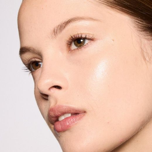 MAC Glow Play Bouncy Highlighter