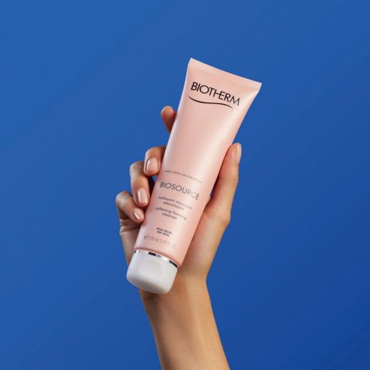 BIOTHERM Biosource Smooth Foam Hydra Comfort Cleanser 