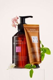 DOUGLAS COLLECTION The Botanist